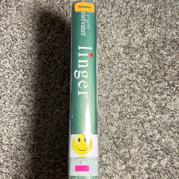 book: linger by maggie stiefvater. genre: fantasy - Picture 2 of 3